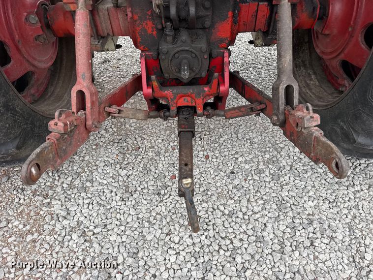 image for item DY2969 Farmal 666 tractor