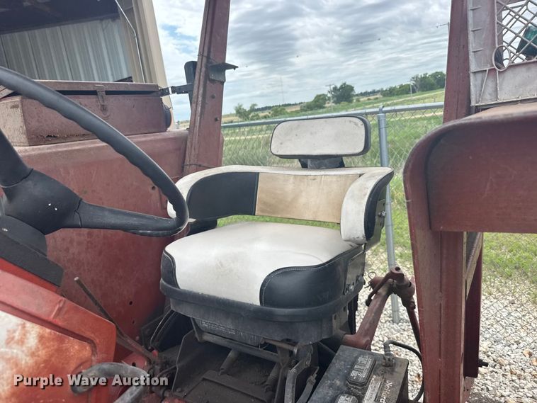 image for item DY2969 Farmal 666 tractor