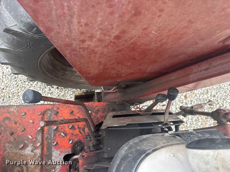 image for item DY2969 Farmal 666 tractor