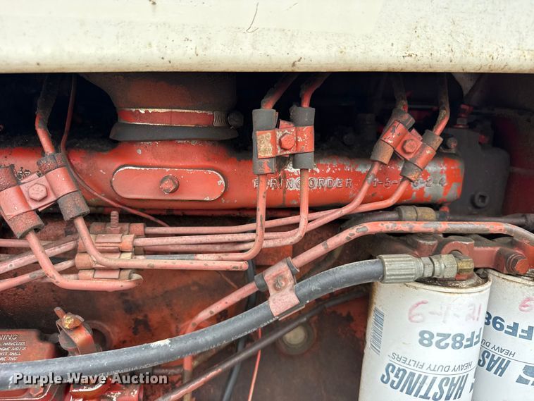 image for item DY2969 Farmal 666 tractor