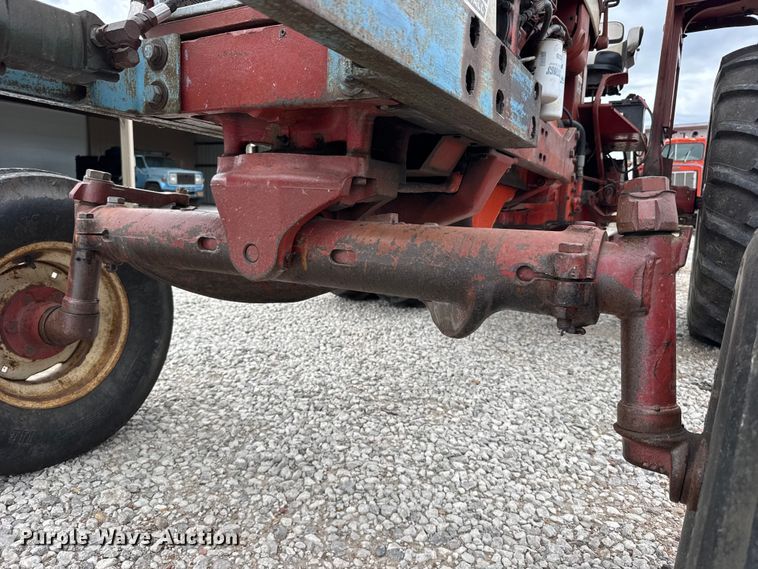 image for item DY2969 Farmal 666 tractor