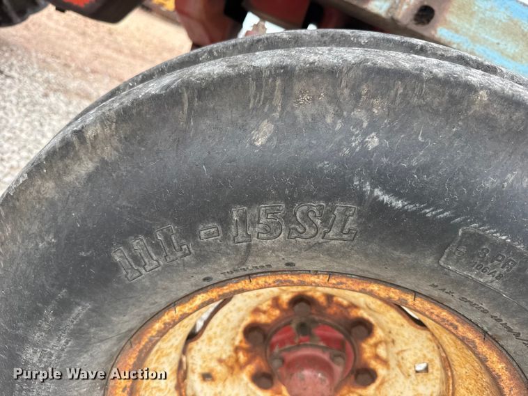 image for item DY2969 Farmal 666 tractor