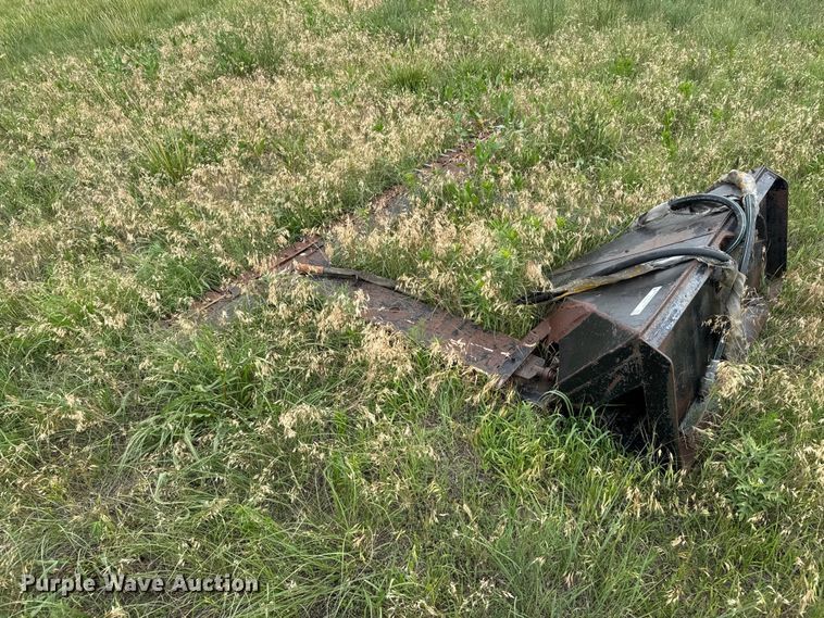 image for item DY2972 Skid steer sickle mower