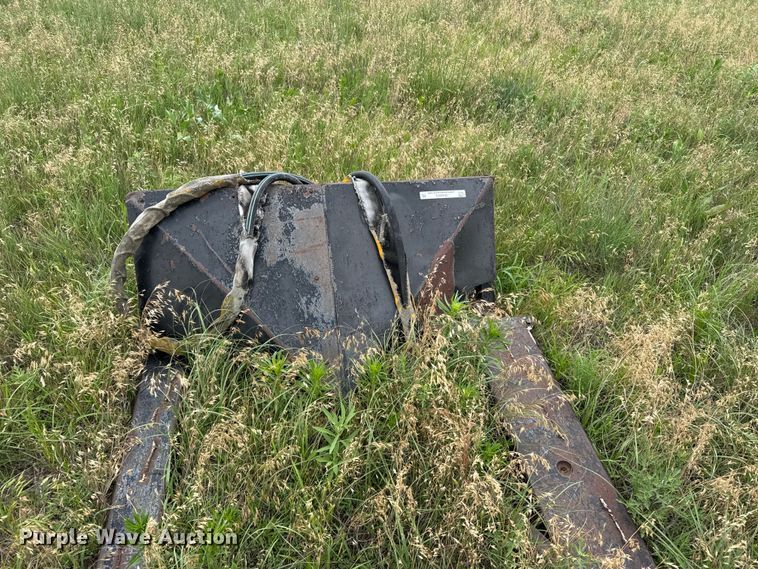 image for item DY2972 Skid steer sickle mower