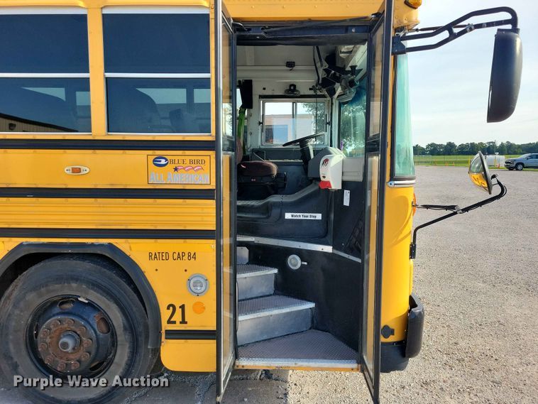 image for item DZ6658 2013 Bluebird school bus