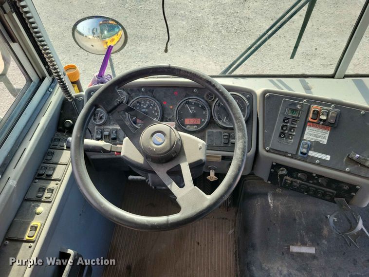 image for item DZ6658 2013 Bluebird school bus