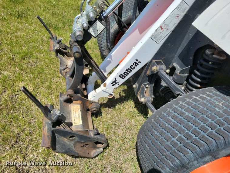 image for item DZ7343 2017 Bobcat  5600 utility vehicle