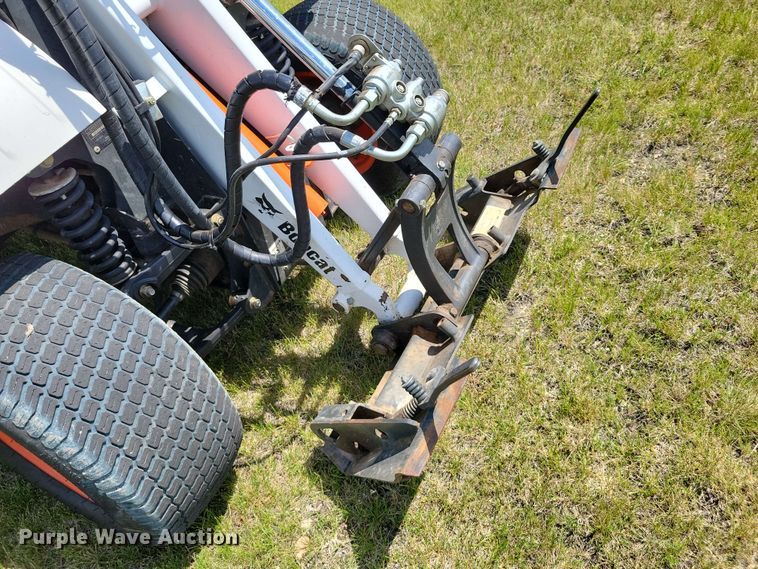 image for item DZ7343 2017 Bobcat  5600 utility vehicle