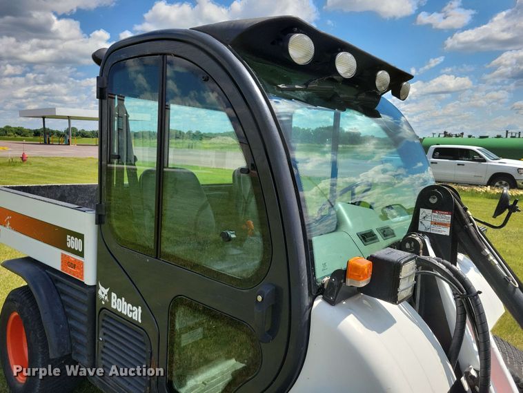 image for item DZ7343 2017 Bobcat  5600 utility vehicle