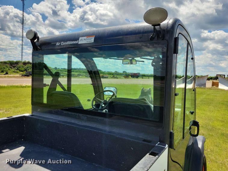 image for item DZ7343 2017 Bobcat  5600 utility vehicle