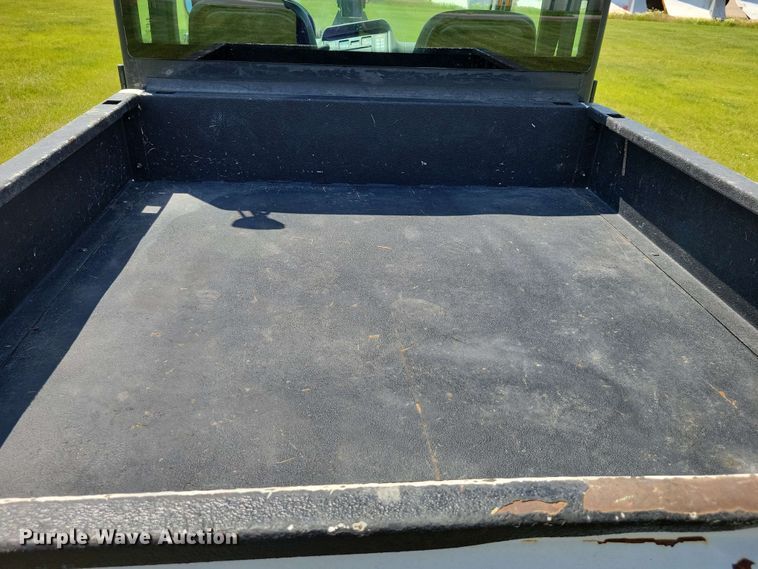 image for item DZ7343 2017 Bobcat  5600 utility vehicle
