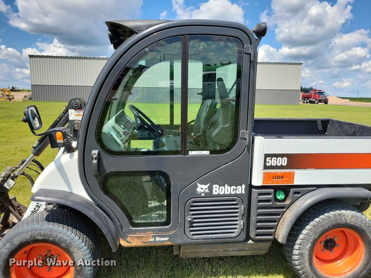image for item DZ7343 2017 Bobcat  5600 utility vehicle