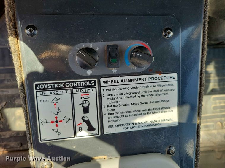 image for item DZ7343 2017 Bobcat  5600 utility vehicle