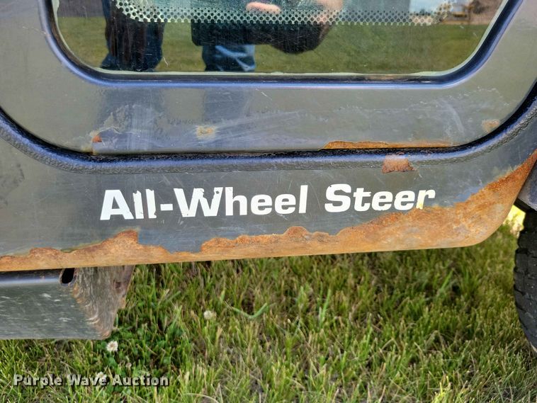 image for item DZ7343 2017 Bobcat  5600 utility vehicle
