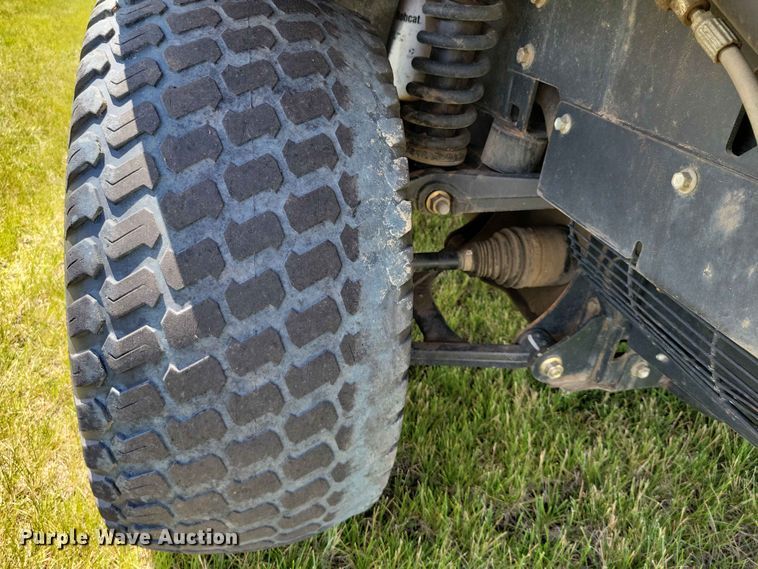 image for item DZ7343 2017 Bobcat  5600 utility vehicle