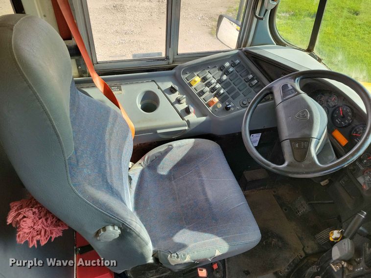 image for item DZ7345 2016 IC PB10500 school bus