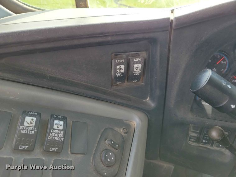 image for item DZ7345 2016 IC PB10500 school bus