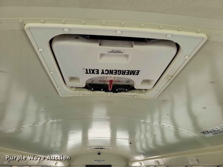 image for item DZ7345 2016 IC PB10500 school bus