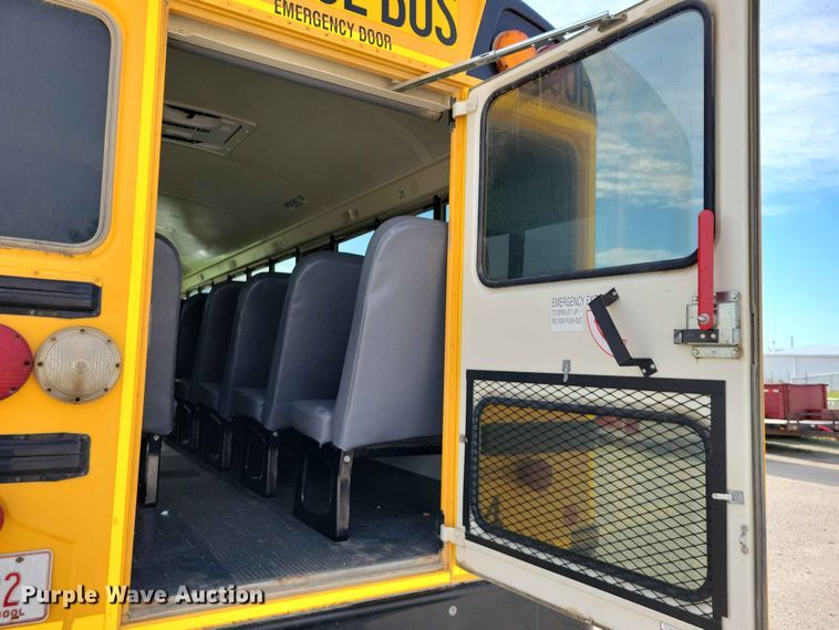 image for item DZ7345 2016 IC PB10500 school bus