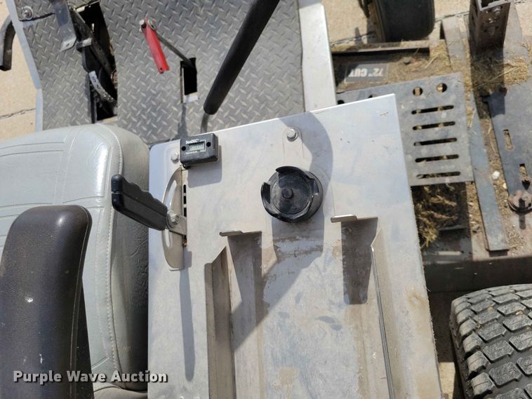 image for item DZ7348 Dixie Chopper XT33 ZTR lawn mower