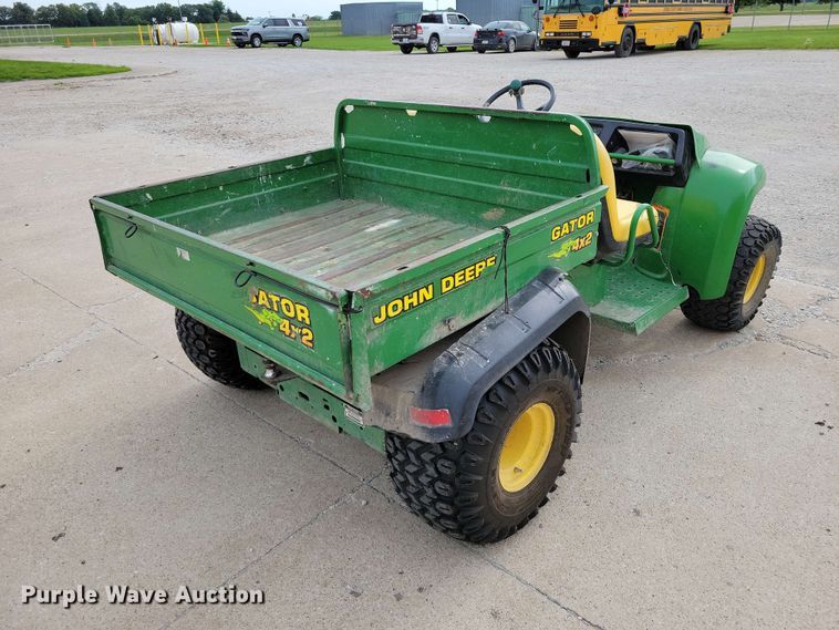 image for item DZ7350 1999 John Deere Gator utility vehicle