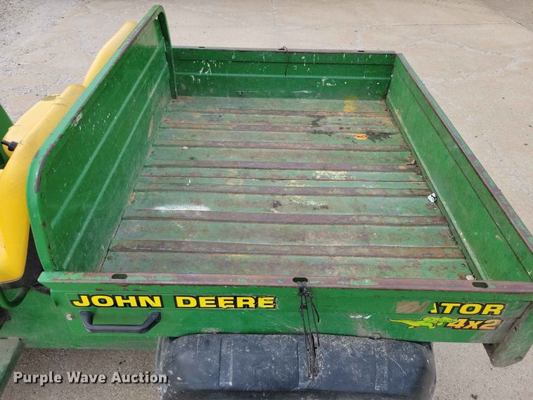 image for item DZ7350 1999 John Deere Gator utility vehicle