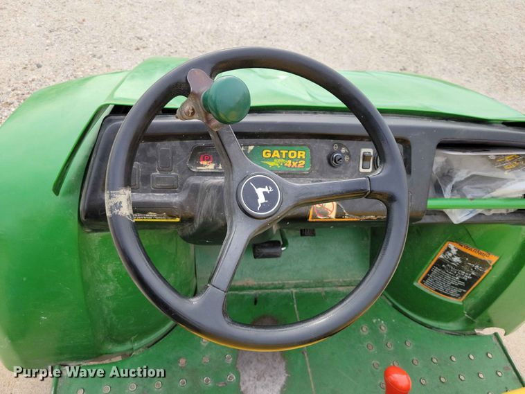 image for item DZ7350 1999 John Deere Gator utility vehicle