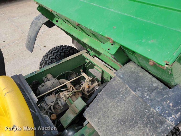 image for item DZ7350 1999 John Deere Gator utility vehicle