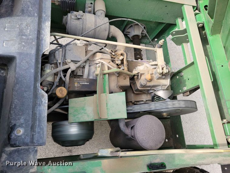 image for item DZ7350 1999 John Deere Gator utility vehicle