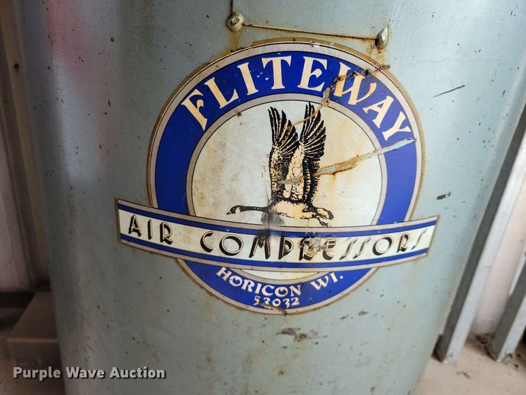 image for item DZ7351 1988 Flightway air compressor