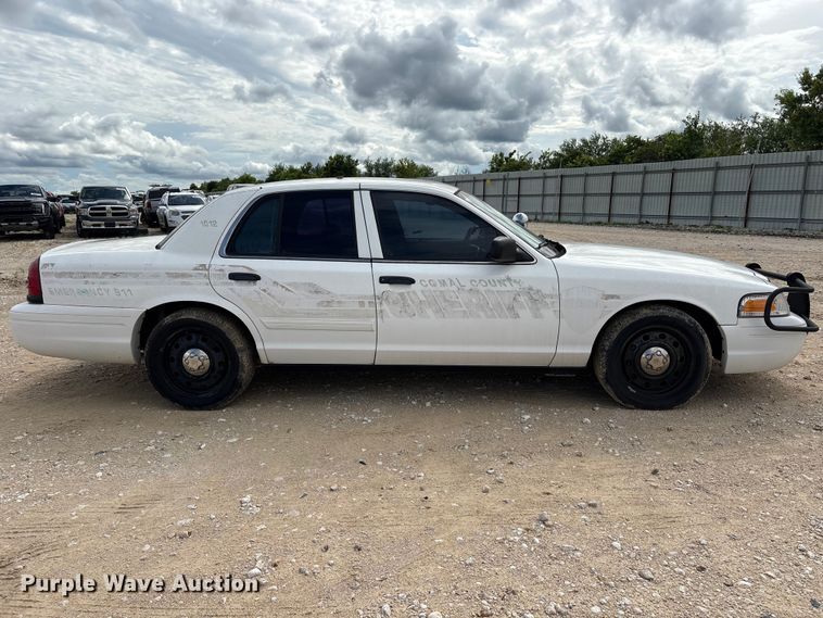 image for item EA6971 2010 Ford Crown Victoria Police Interceptor 