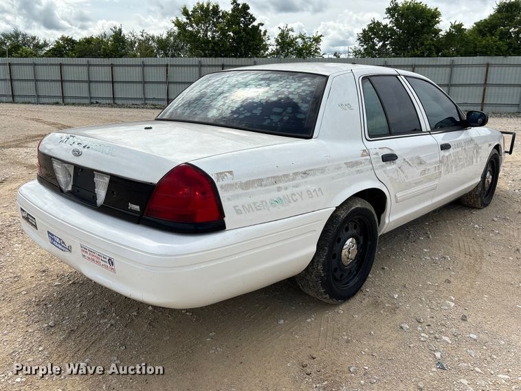image for item EA6971 2010 Ford Crown Victoria Police Interceptor 
