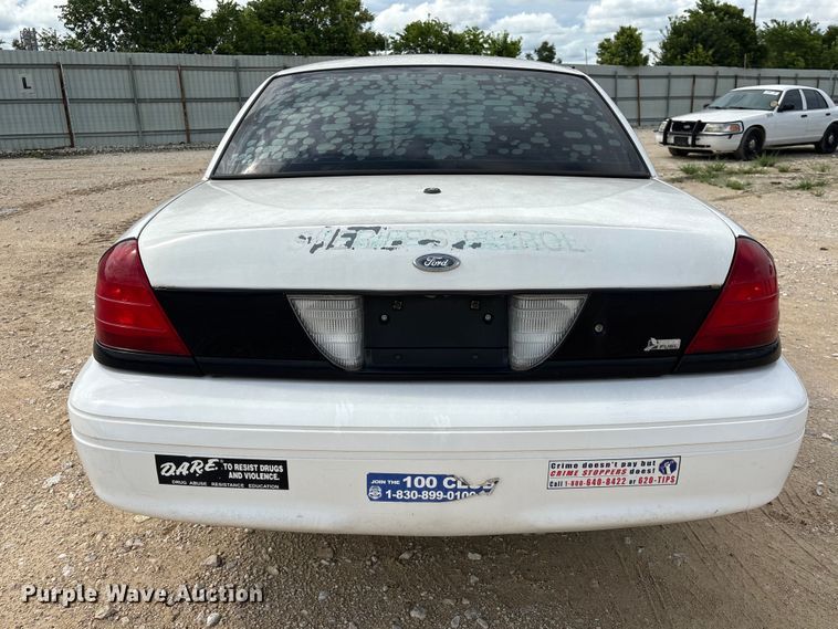 image for item EA6971 2010 Ford Crown Victoria Police Interceptor 