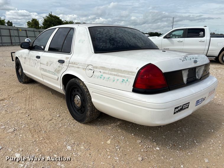 image for item EA6971 2010 Ford Crown Victoria Police Interceptor 