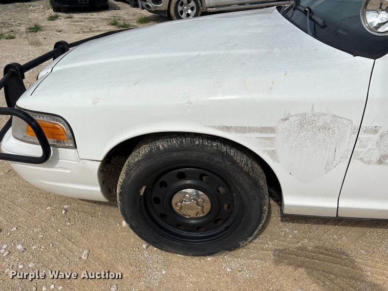 image for item EA6971 2010 Ford Crown Victoria Police Interceptor 