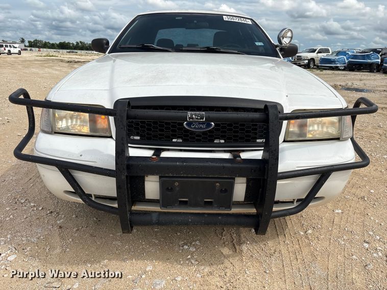 image for item EA6971 2010 Ford Crown Victoria Police Interceptor 