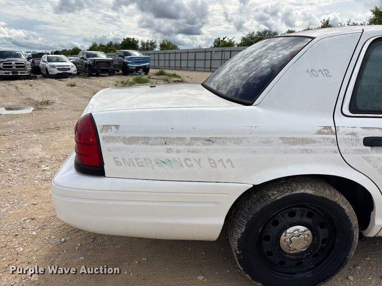image for item EA6971 2010 Ford Crown Victoria Police Interceptor 