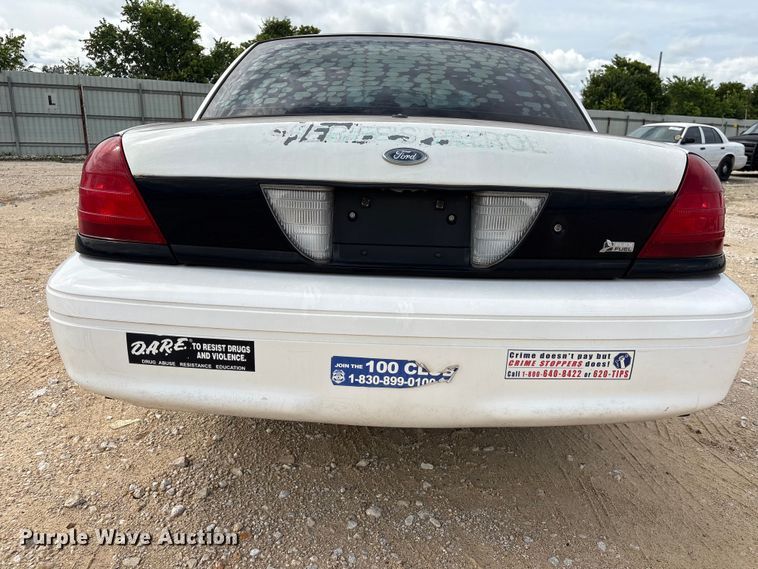 image for item EA6971 2010 Ford Crown Victoria Police Interceptor 