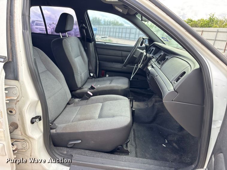image for item EA6971 2010 Ford Crown Victoria Police Interceptor 