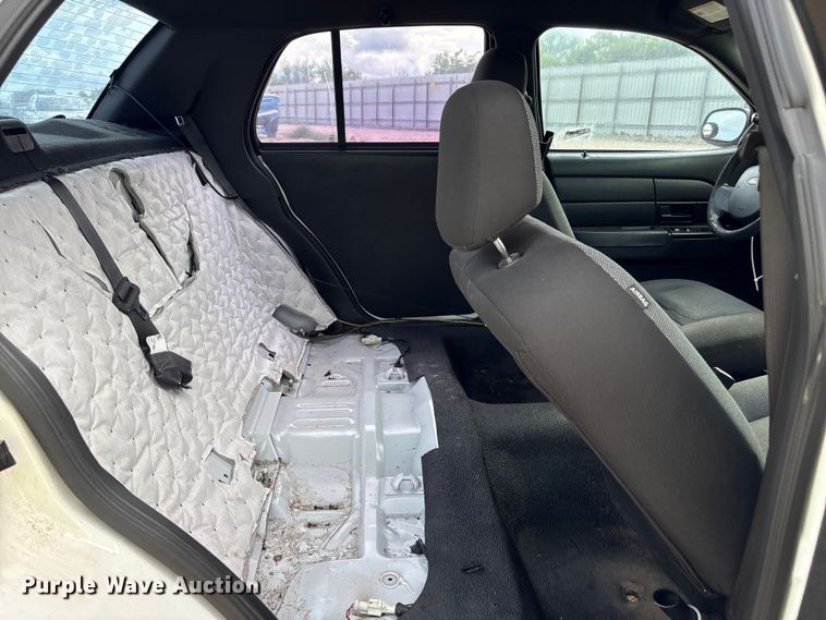 image for item EA6971 2010 Ford Crown Victoria Police Interceptor 