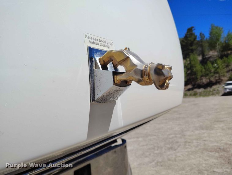 image for item ED0145 2014 Mack CHU613 semi truck