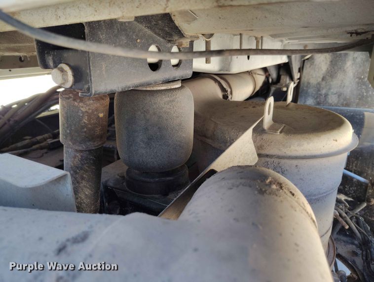 image for item ED0145 2014 Mack CHU613 semi truck
