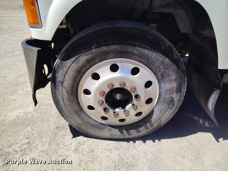 image for item ED0145 2014 Mack CHU613 semi truck