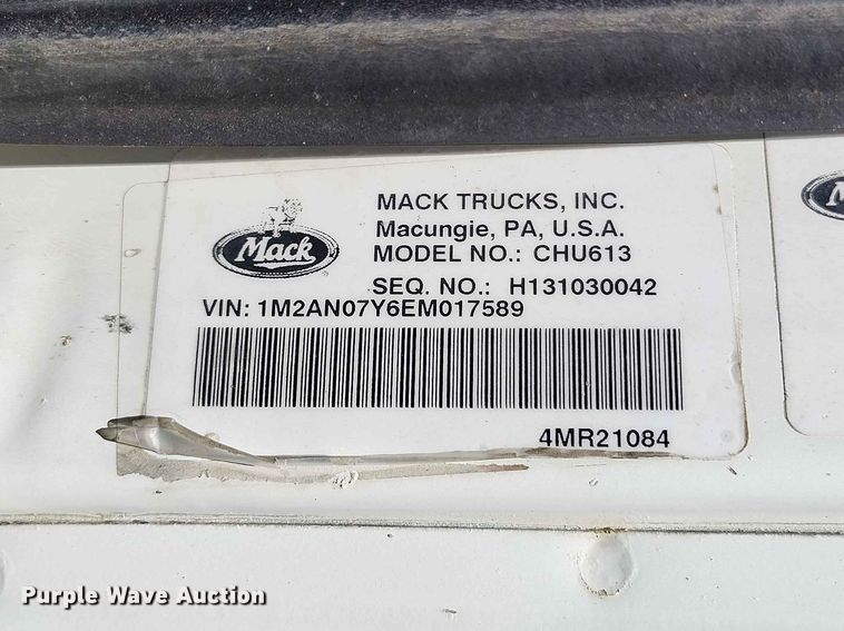 image for item ED0145 2014 Mack CHU613 semi truck