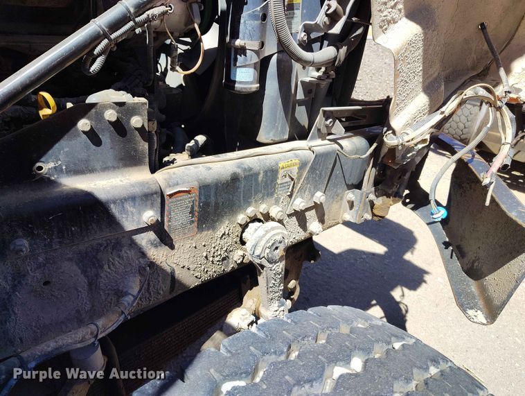image for item ED0146 1999 Mack RD6 truck cab and chassis