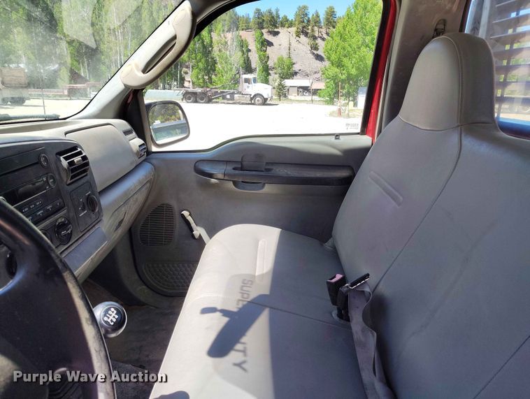 image for item ED0147 2006 Ford F250 Super Duty pickup truck