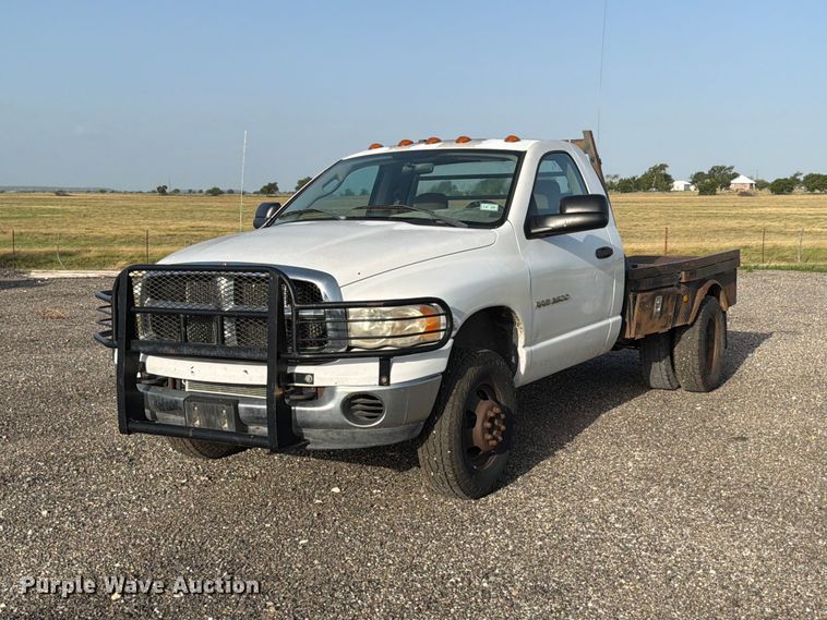 image for item ED5348 2005 Dodge Ram 3500 flatbed pickup truck