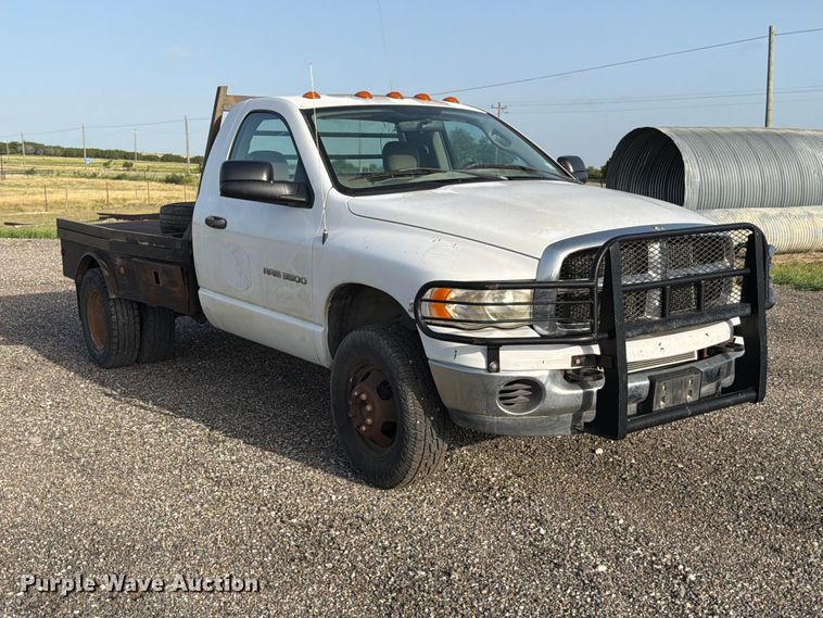 image for item ED5348 2005 Dodge Ram 3500 flatbed pickup truck
