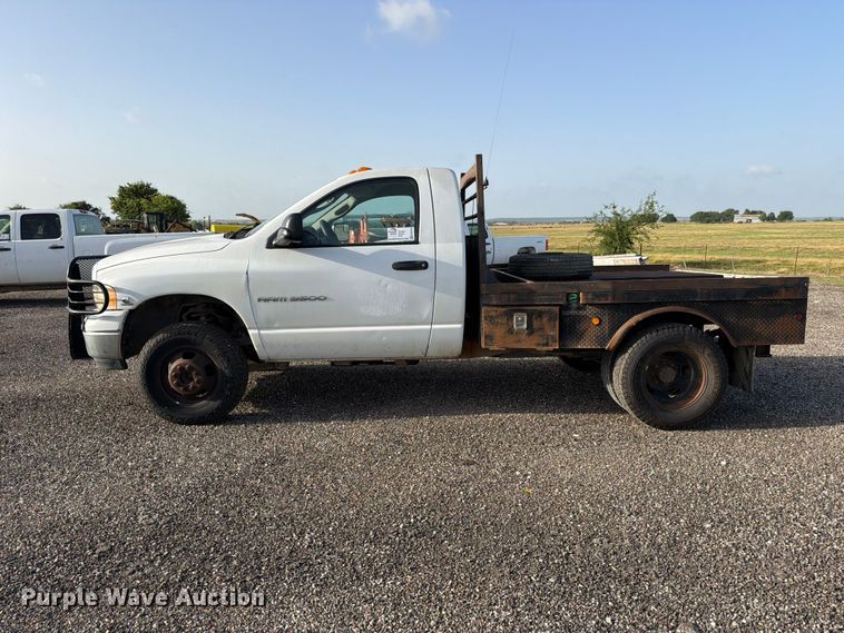 image for item ED5348 2005 Dodge Ram 3500 flatbed pickup truck