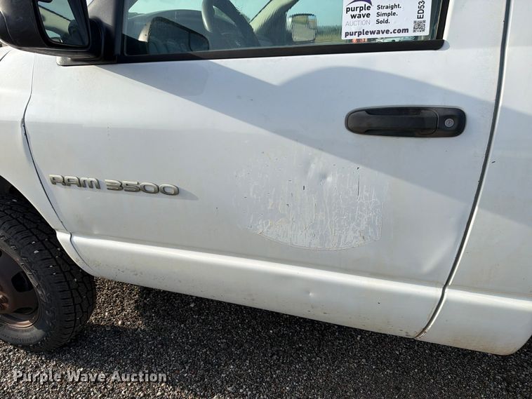 image for item ED5348 2005 Dodge Ram 3500 flatbed pickup truck